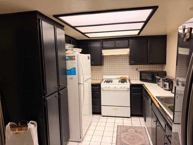 1470 Coral Tree