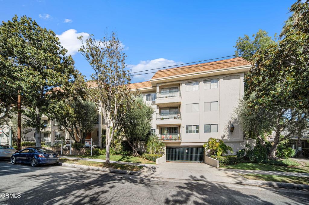 420 S Madison Avenue 204