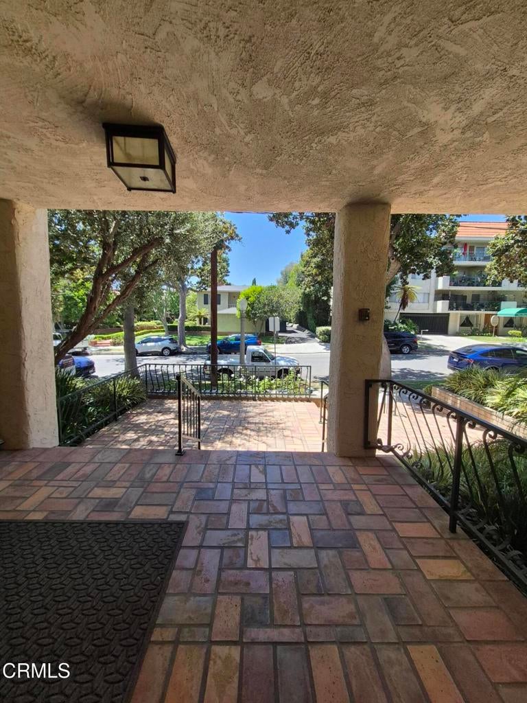 420 S Madison Avenue 204
