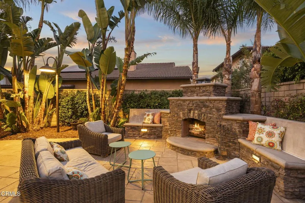 Camarillo, California 93012, United States, 5 Bedrooms Bedrooms, ,4 BathroomsBathrooms,Residential,Pending,186378