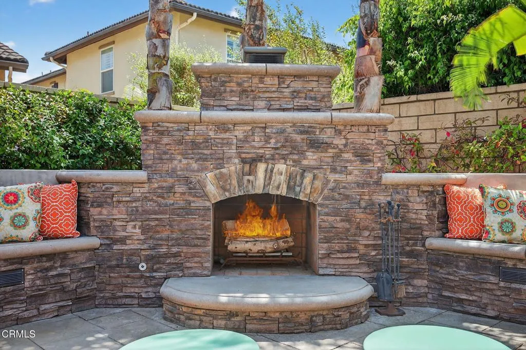 Camarillo, California 93012, United States, 5 Bedrooms Bedrooms, ,4 BathroomsBathrooms,Residential,Pending,186378