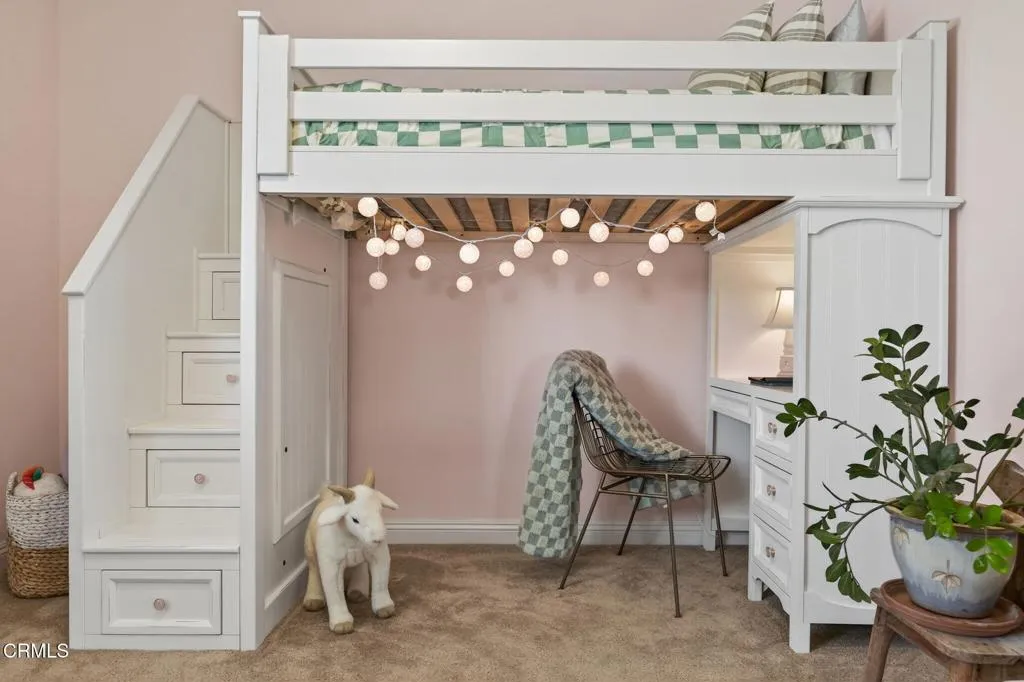 Camarillo, California 93012, United States, 5 Bedrooms Bedrooms, ,4 BathroomsBathrooms,Residential,Pending,186378