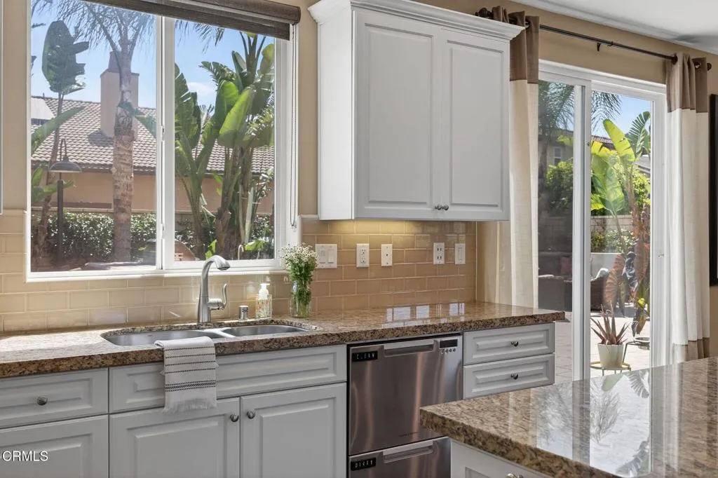 Camarillo, California 93012, United States, 5 Bedrooms Bedrooms, ,4 BathroomsBathrooms,Residential,Pending,186378