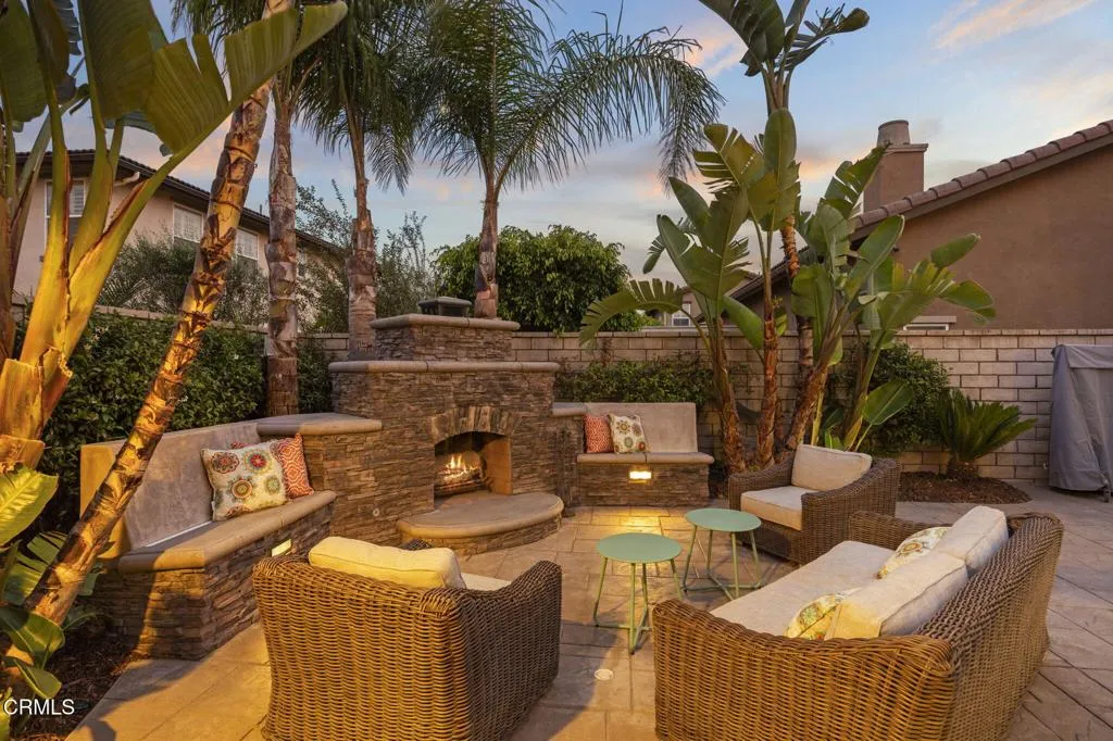 Camarillo, California 93012, United States, 5 Bedrooms Bedrooms, ,4 BathroomsBathrooms,Residential,Pending,186378