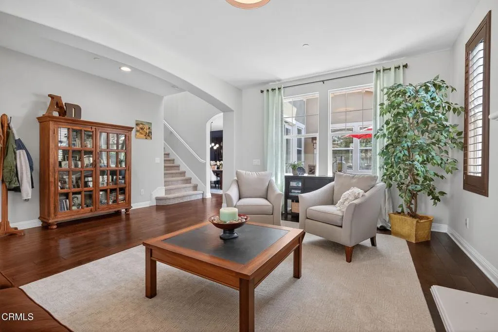 Camarillo, California 93012, United States, 5 Bedrooms Bedrooms, ,4 BathroomsBathrooms,Residential,Pending,186378