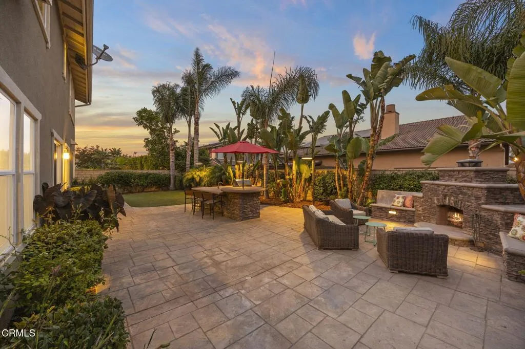 Camarillo, California 93012, United States, 5 Bedrooms Bedrooms, ,4 BathroomsBathrooms,Residential,Pending,186378