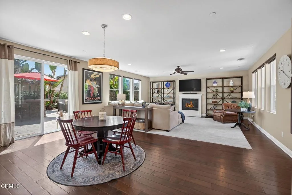 Camarillo, California 93012, United States, 5 Bedrooms Bedrooms, ,4 BathroomsBathrooms,Residential,Pending,186378