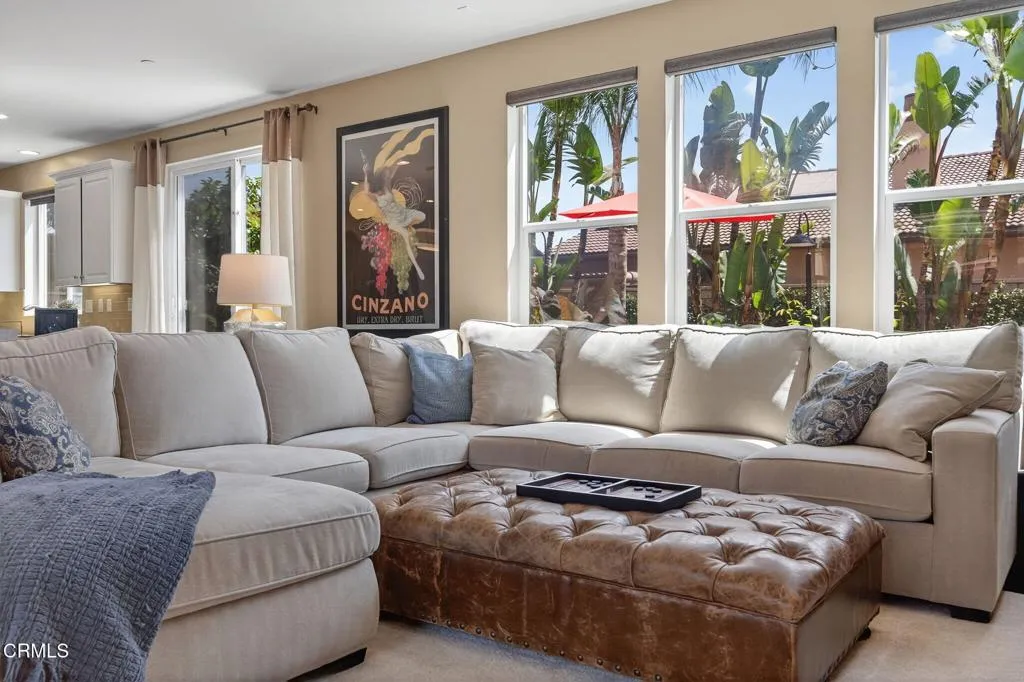 Camarillo, California 93012, United States, 5 Bedrooms Bedrooms, ,4 BathroomsBathrooms,Residential,Pending,186378