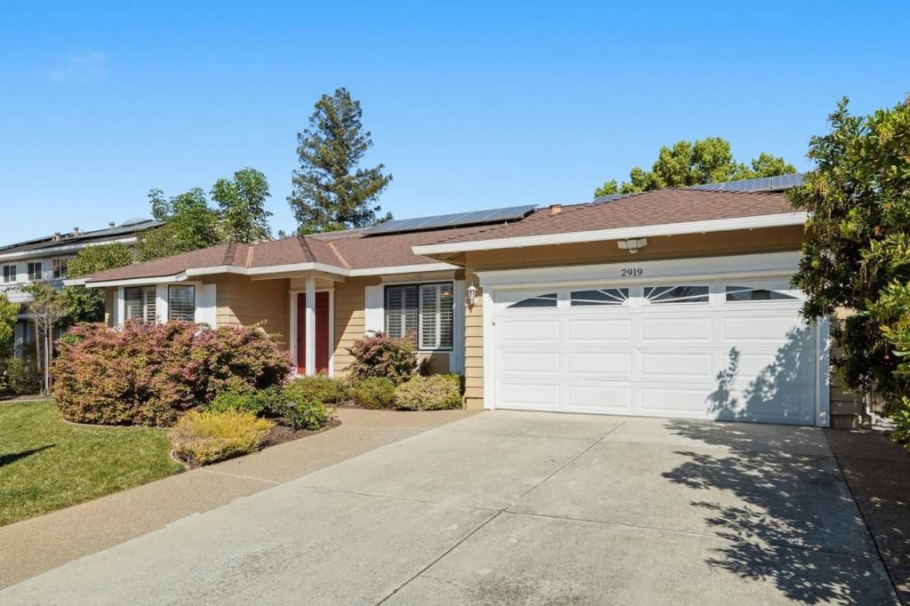 Photo of 2919 Silver Ests, San Jose, CA 95135 (MLS # ML82039183)