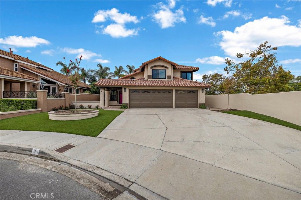 Photo of 1 San Vincente, Rancho Santa Margarita, CA 92688 (MLS # OC25245310)