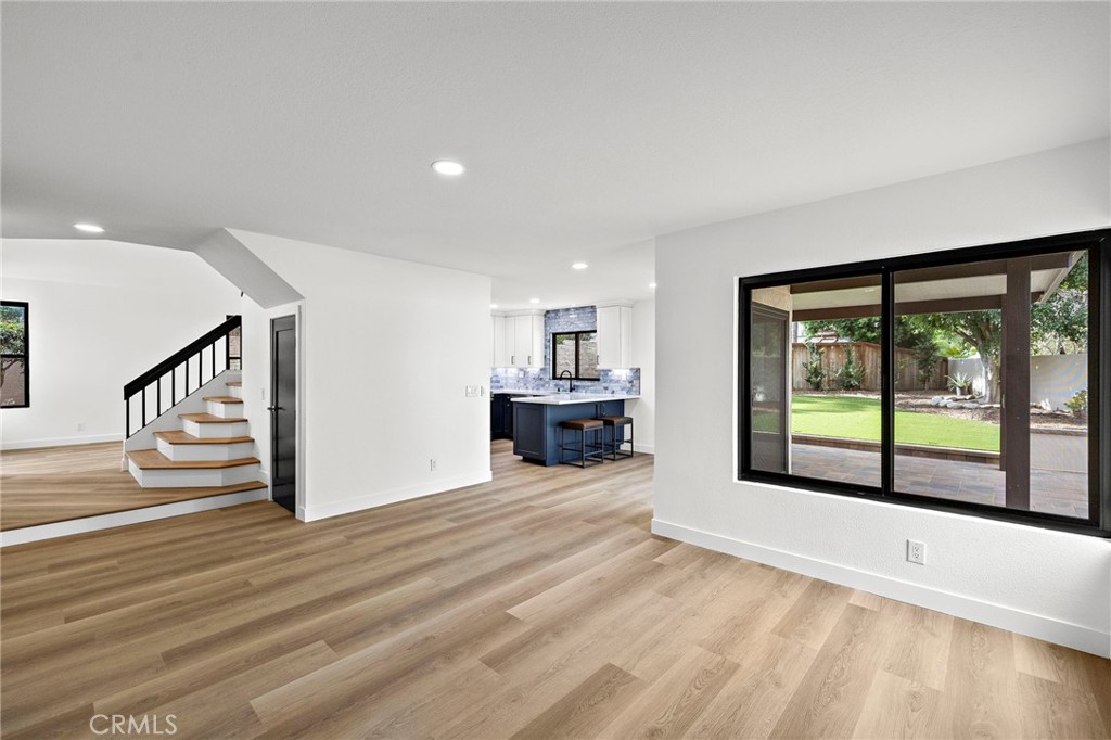 Cantobrio II (R2) (CB2) - Residential Lease