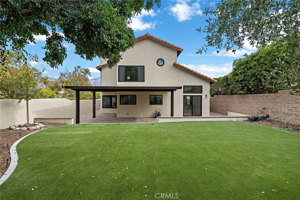 Cantobrio II (R2) (CB2) - Residential Lease