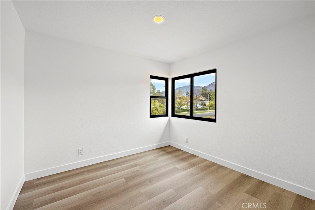 Cantobrio II (R2) (CB2) - Residential Lease