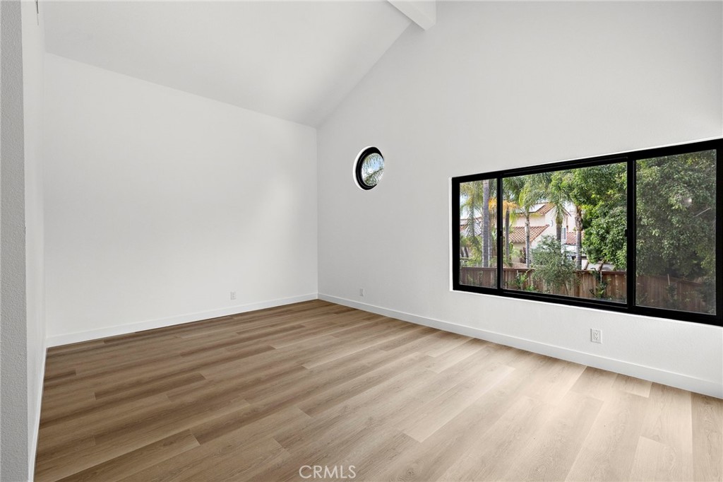 Cantobrio II (R2) (CB2) - Residential Lease