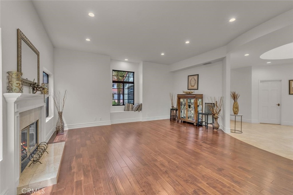 Agoura Hills, California, 91301, United States, 6 Bedrooms Bedrooms, ,5 BathroomsBathrooms,Residential,Active,2045771