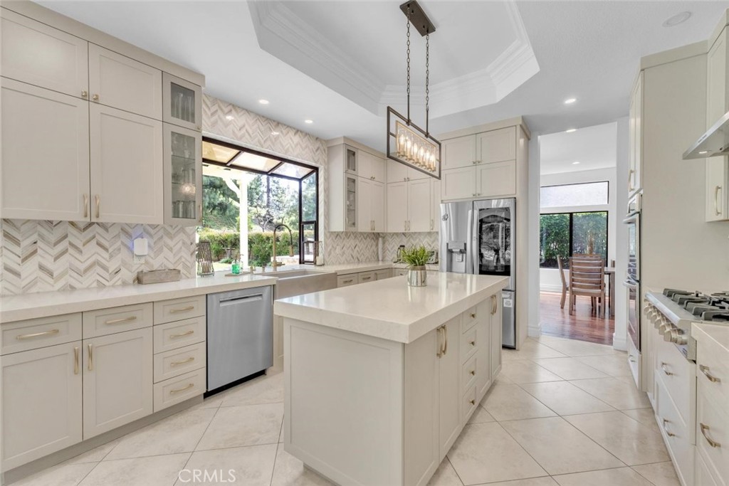 Agoura Hills, California, 91301, United States, 6 Bedrooms Bedrooms, ,5 BathroomsBathrooms,Residential,Active,2045771
