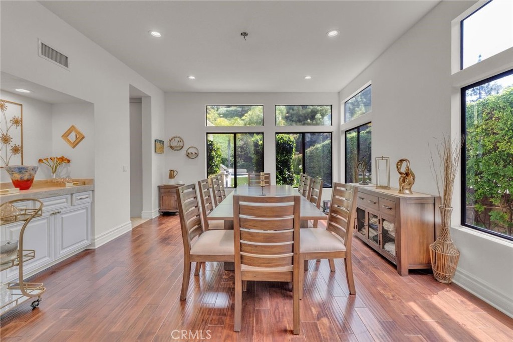 Agoura Hills, California, 91301, United States, 6 Bedrooms Bedrooms, ,5 BathroomsBathrooms,Residential,Active,2045771