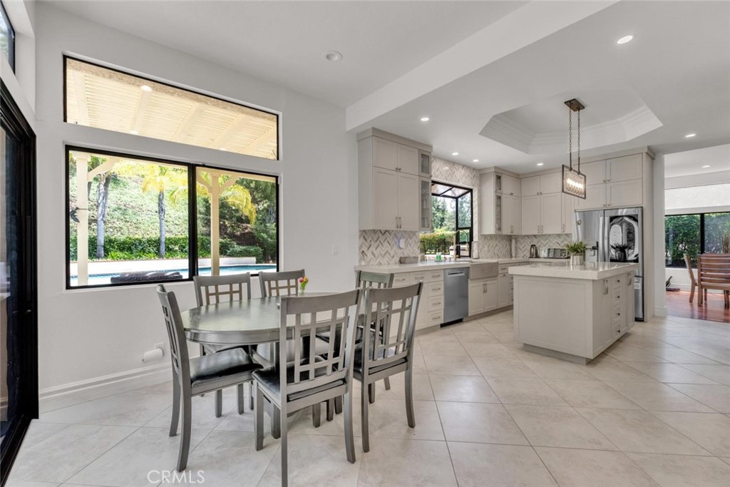 Agoura Hills, California, 91301, United States, 6 Bedrooms Bedrooms, ,5 BathroomsBathrooms,Residential,Active,2045771