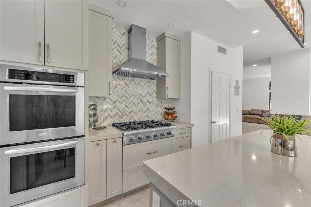 Agoura Hills, California, 91301, United States, 6 Bedrooms Bedrooms, ,5 BathroomsBathrooms,Residential,Active,2045771