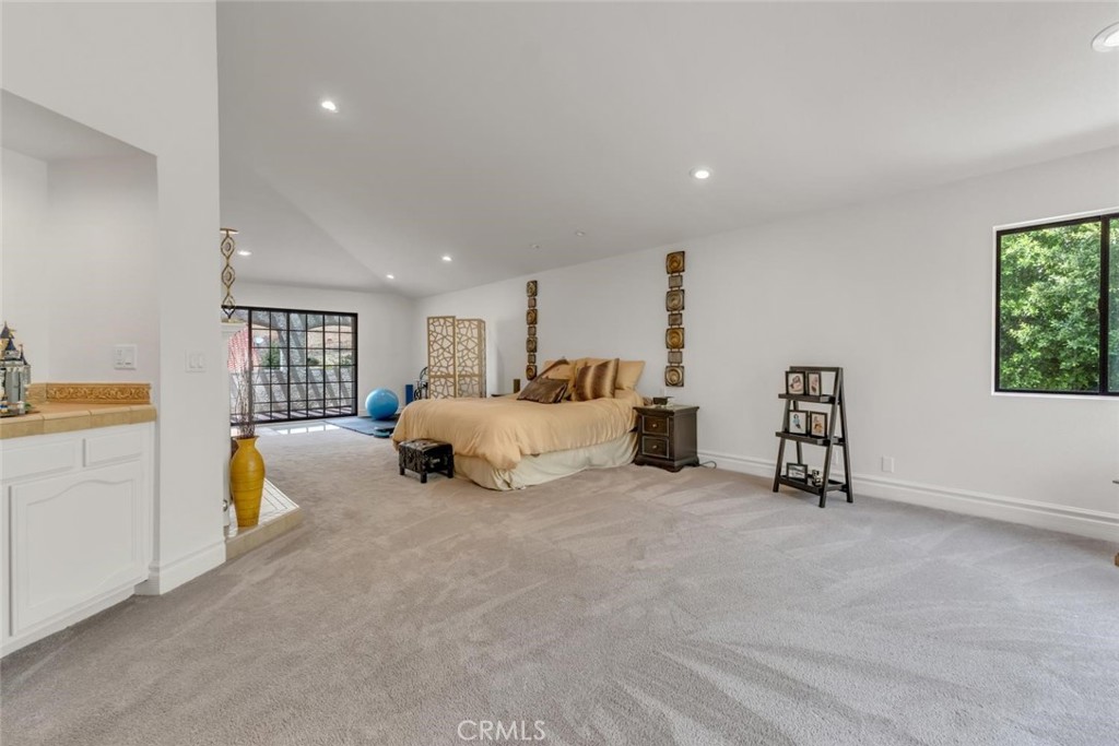 Agoura Hills, California, 91301, United States, 6 Bedrooms Bedrooms, ,5 BathroomsBathrooms,Residential,Active,2045771