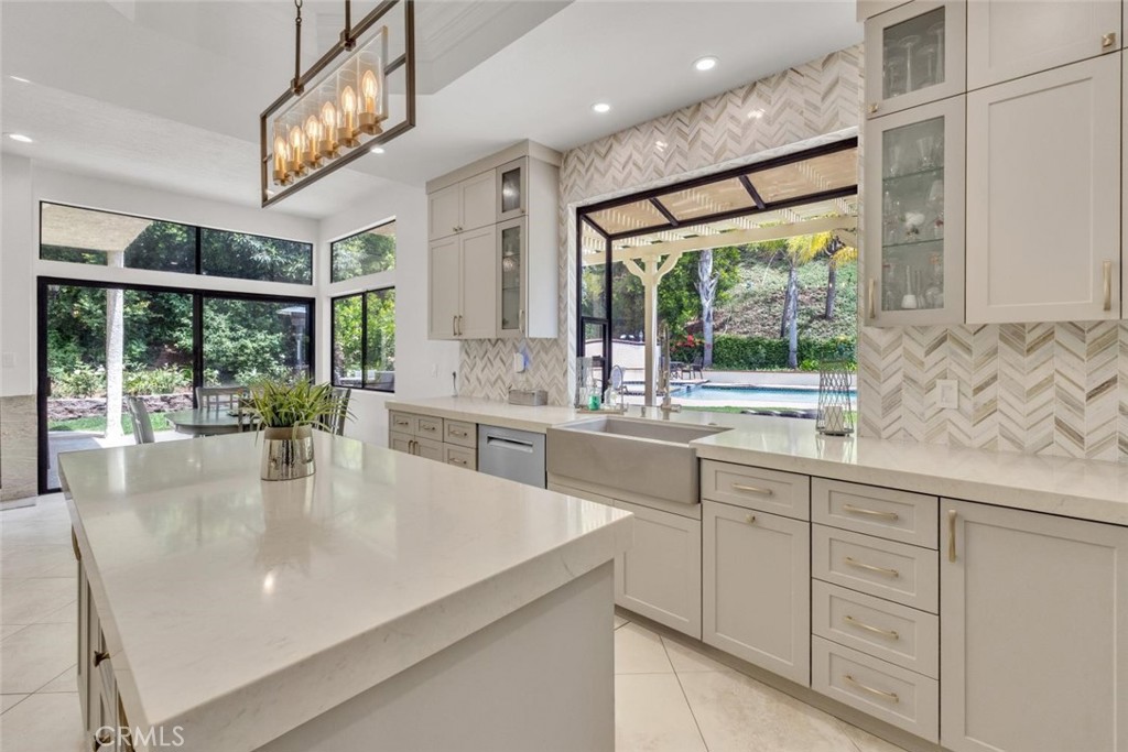 Agoura Hills, California, 91301, United States, 6 Bedrooms Bedrooms, ,5 BathroomsBathrooms,Residential,Active,2045771