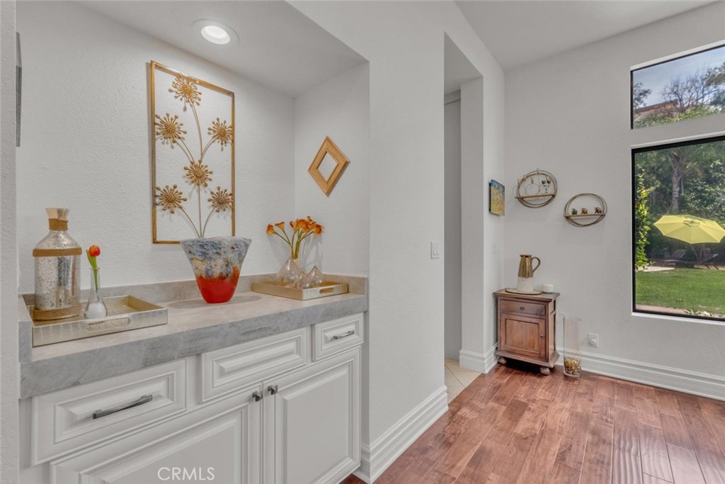 Agoura Hills, California, 91301, United States, 6 Bedrooms Bedrooms, ,5 BathroomsBathrooms,Residential,Active,2045771
