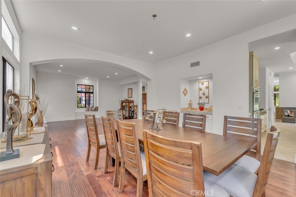 Agoura Hills, California, 91301, United States, 6 Bedrooms Bedrooms, ,5 BathroomsBathrooms,Residential,Active,2045771