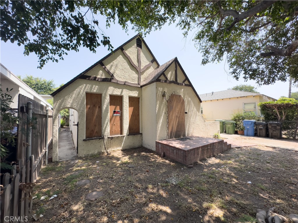 3021 Glenhurst Avenue