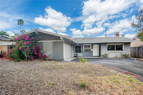Photo of 23427 Haynes Street, West Hills, CA 91307 (MLS # SR26147130)
