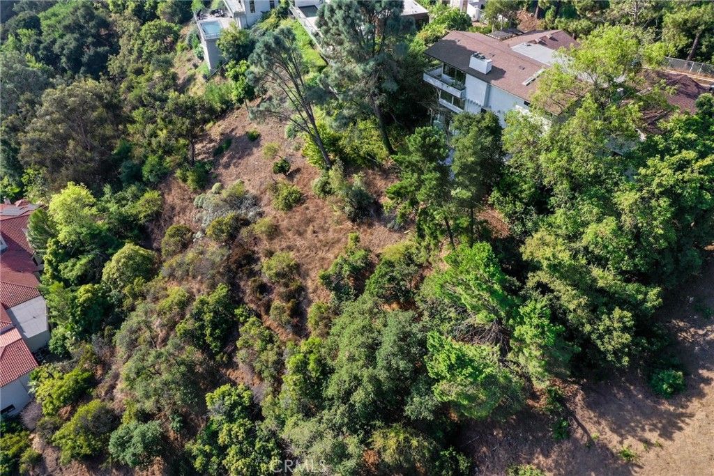 Photo of 1220 Linda Flora, Bel Air, CA 90049 (MLS # SB25280908)