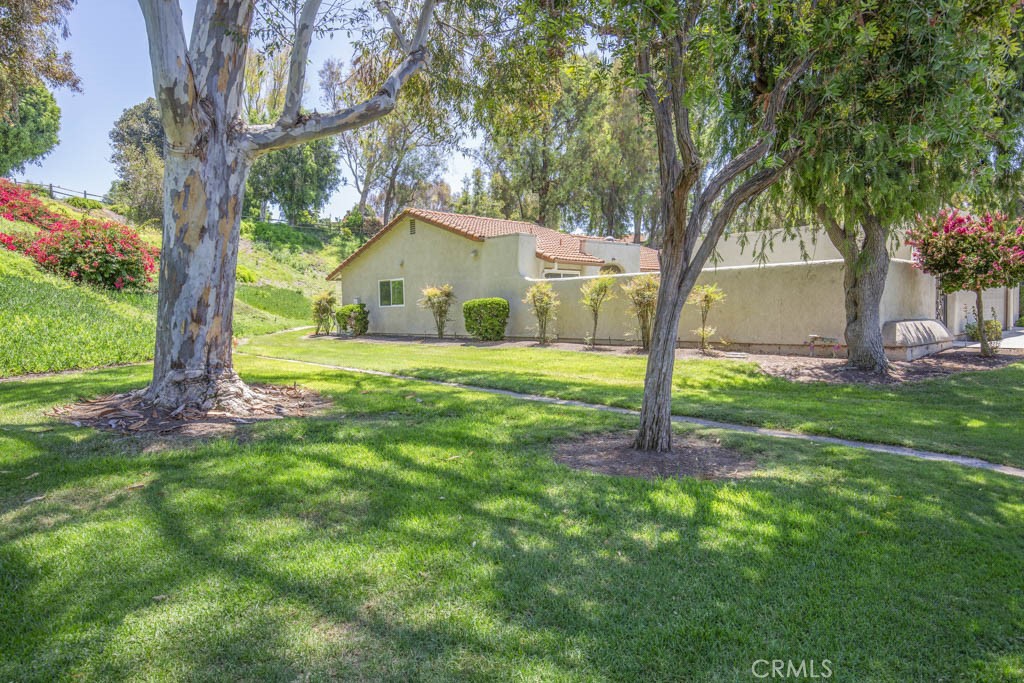 5468 Paseo Del Lago E A