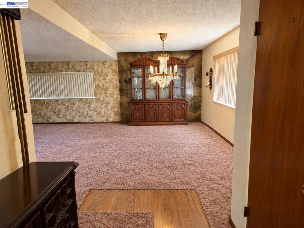 230 Flanders Ct