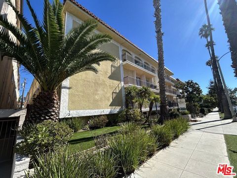 Photo of 1033 6TH Street #105, Santa Monica, CA 90403 (MLS # 25594083)
