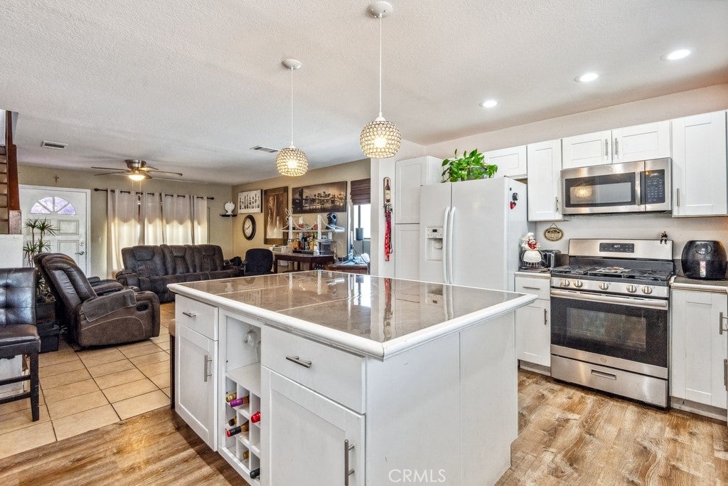 33206 Churchill