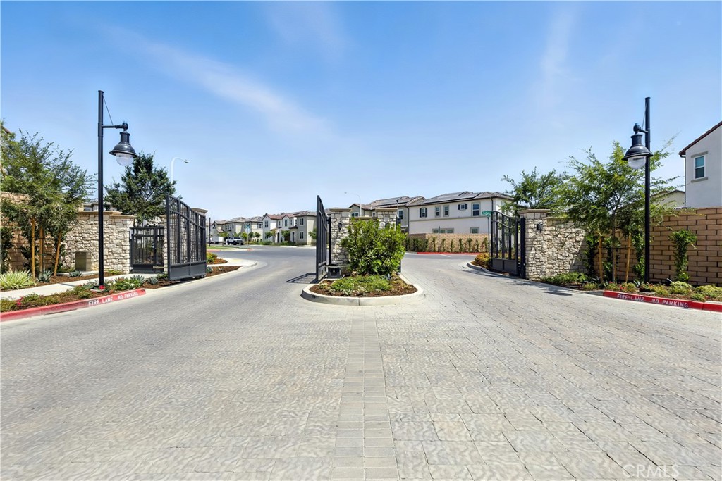 Vista Rose - Residential