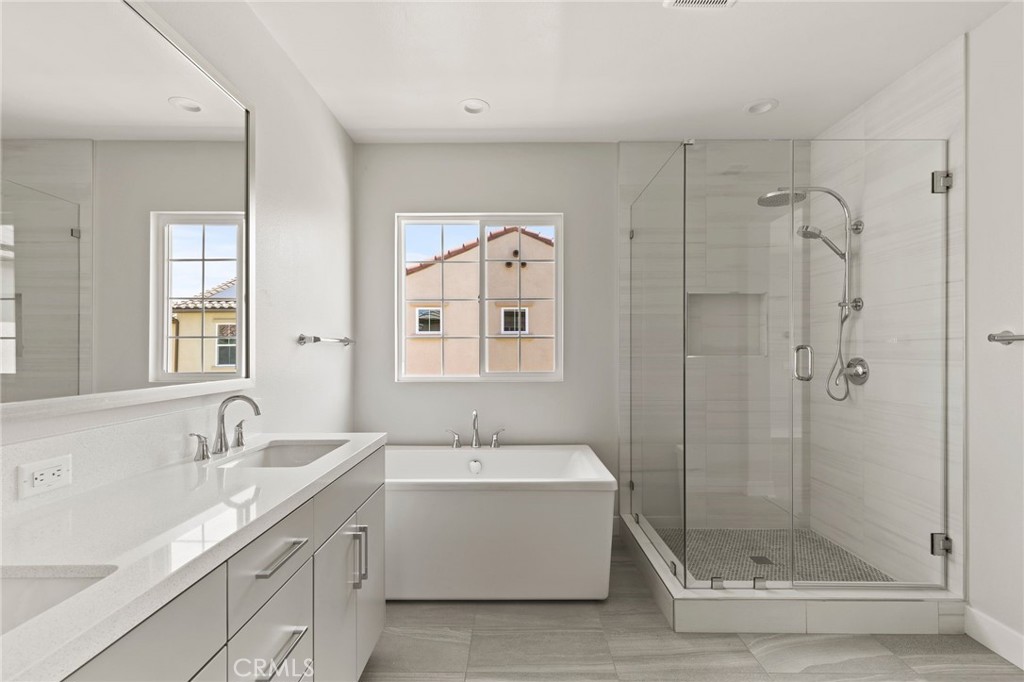 Vista Rose - Residential