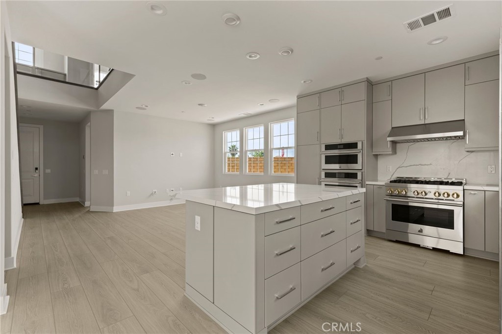 Vista Rose - Residential
