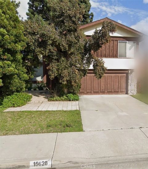 Photo of 15628 Lancelot Avenue, Norwalk, CA 90650 (MLS # SR26076431)