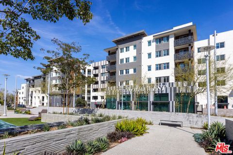 Photo of 11950 Erwin Street Street #531, North Hollywood, CA 91606 (MLS # 25594947) Photo of 11950 Erwin Street Street #531, North Hollywood, CA 91606 (MLS # 25594947)