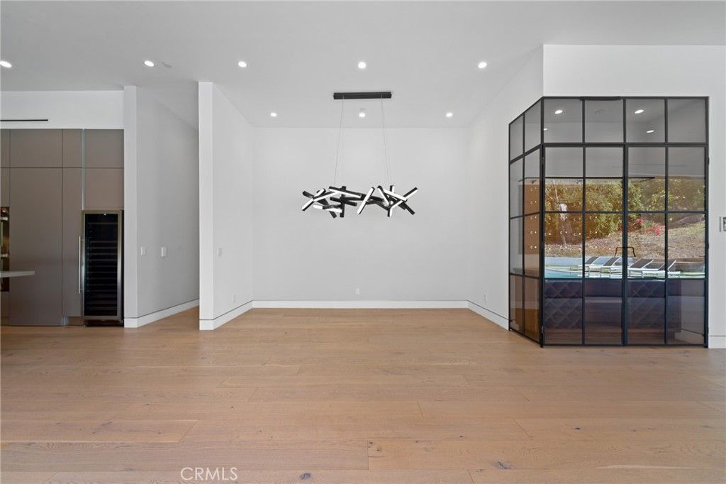 listing image 130725901440926113742