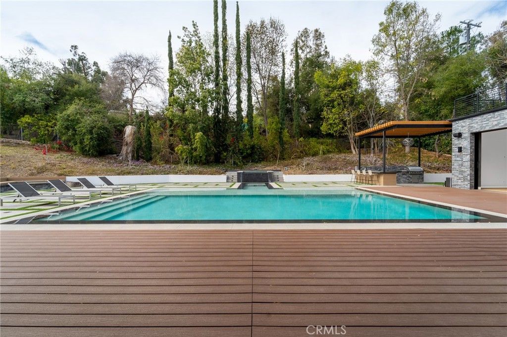 listing image 130722285000072862193