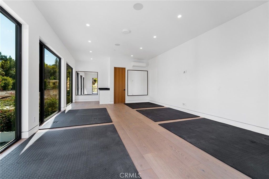 listing image 130724314448805090148