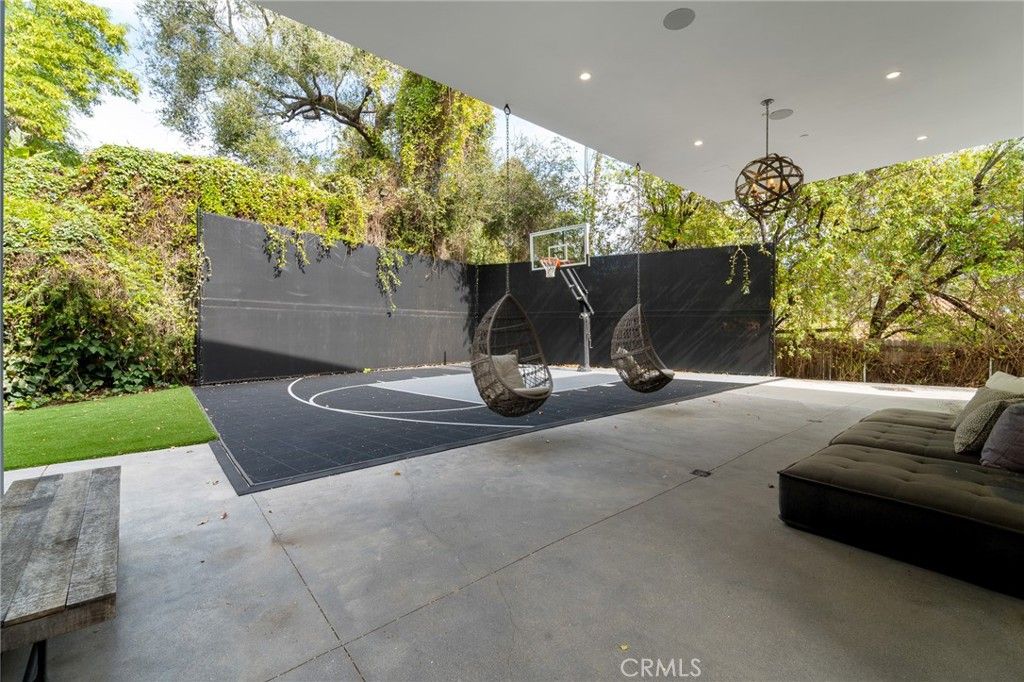 listing image 130729981848526708551