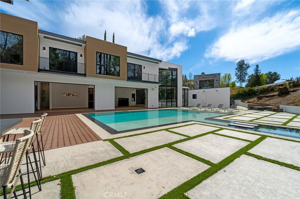 listing image 130722192015734091226