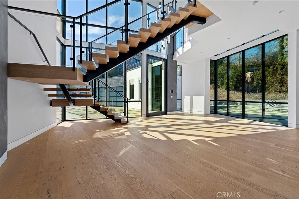 listing image 130722028521615008369