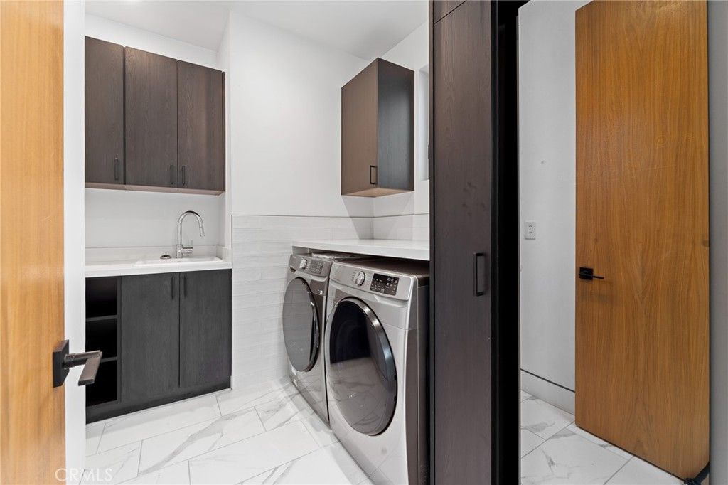 listing image 130728233382689479798