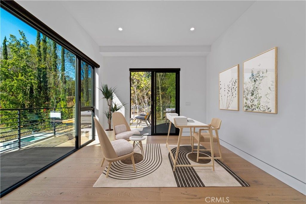 listing image 130727539492417315546