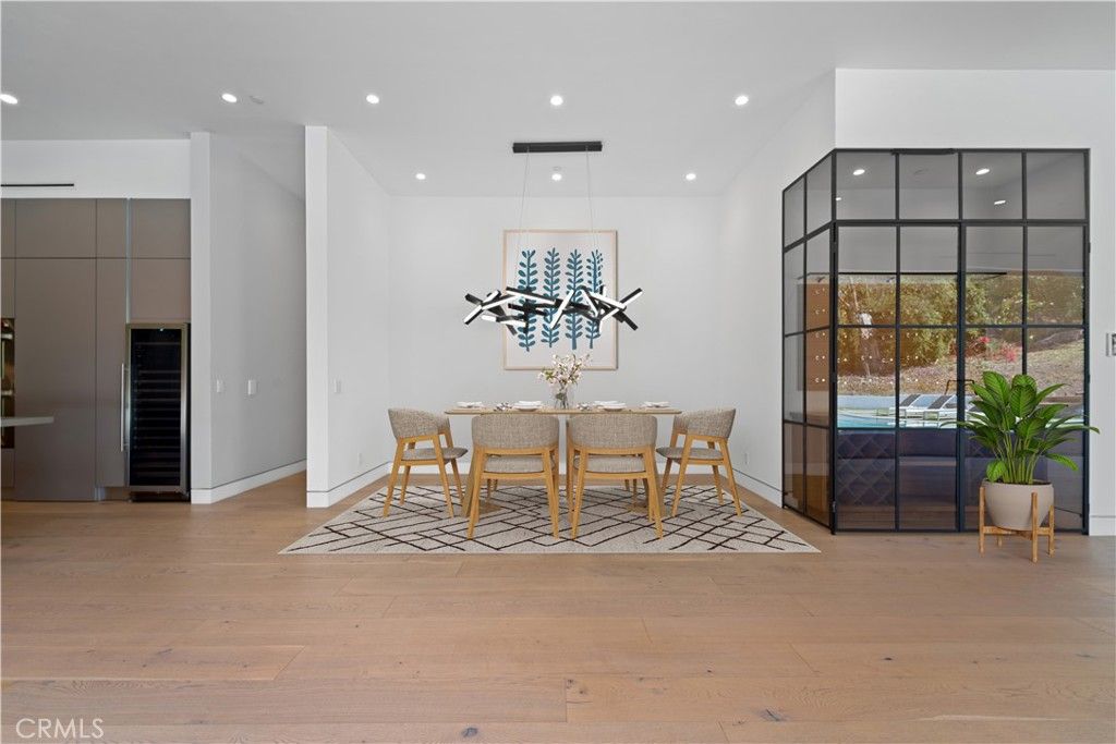 listing image 130724313190934775494