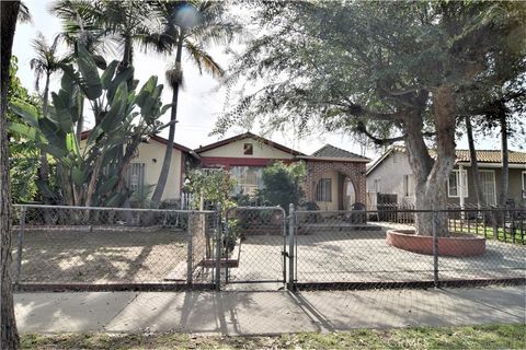 6542 San Luis Paramount CA 90723