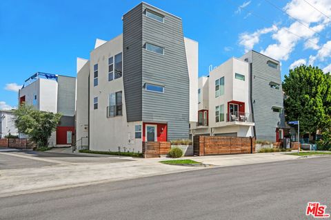 Photo of 11037 Morrison Street, North Hollywood, CA 91601 (MLS # 26719943)